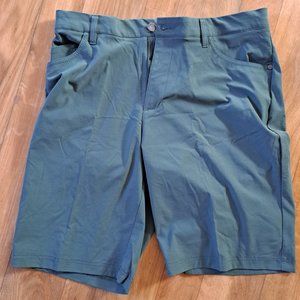 Adidas golf shorts size 32 (10" in-seam)
